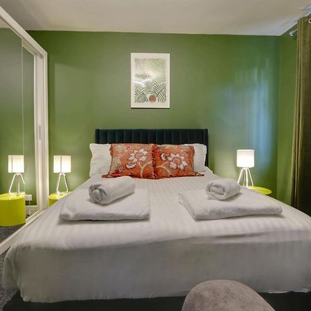 #Upmarket, Exceptional 4 Bed House, With Free Parking, Close To Amenities And Supermarkets เชฟฟิลด์ ภายนอก รูปภาพ