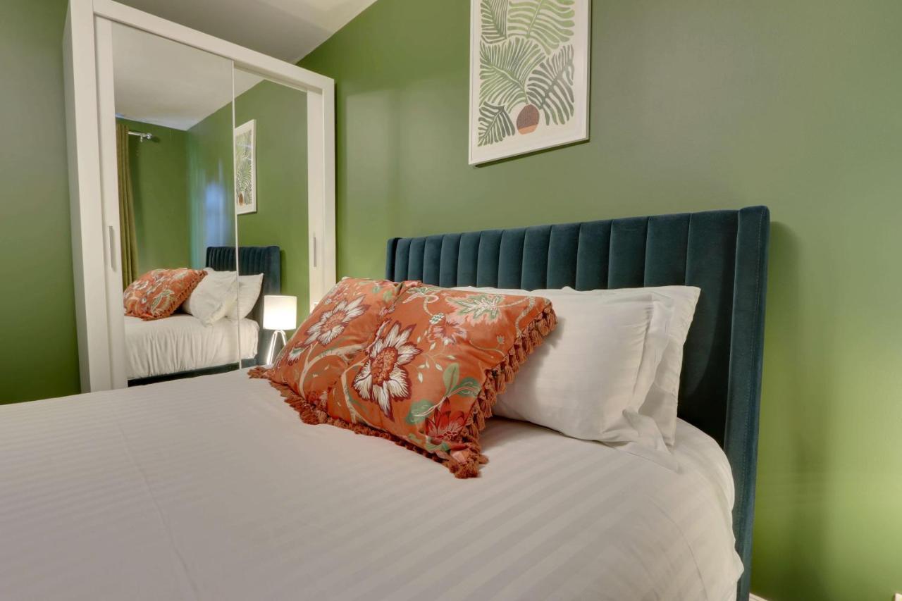#Upmarket, Exceptional 4 Bed House, With Free Parking, Close To Amenities And Supermarkets เชฟฟิลด์ ภายนอก รูปภาพ