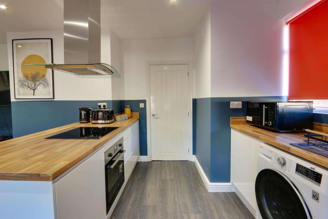 #Upmarket, Exceptional 4 Bed House, With Free Parking, Close To Amenities And Supermarkets เชฟฟิลด์ ภายนอก รูปภาพ
